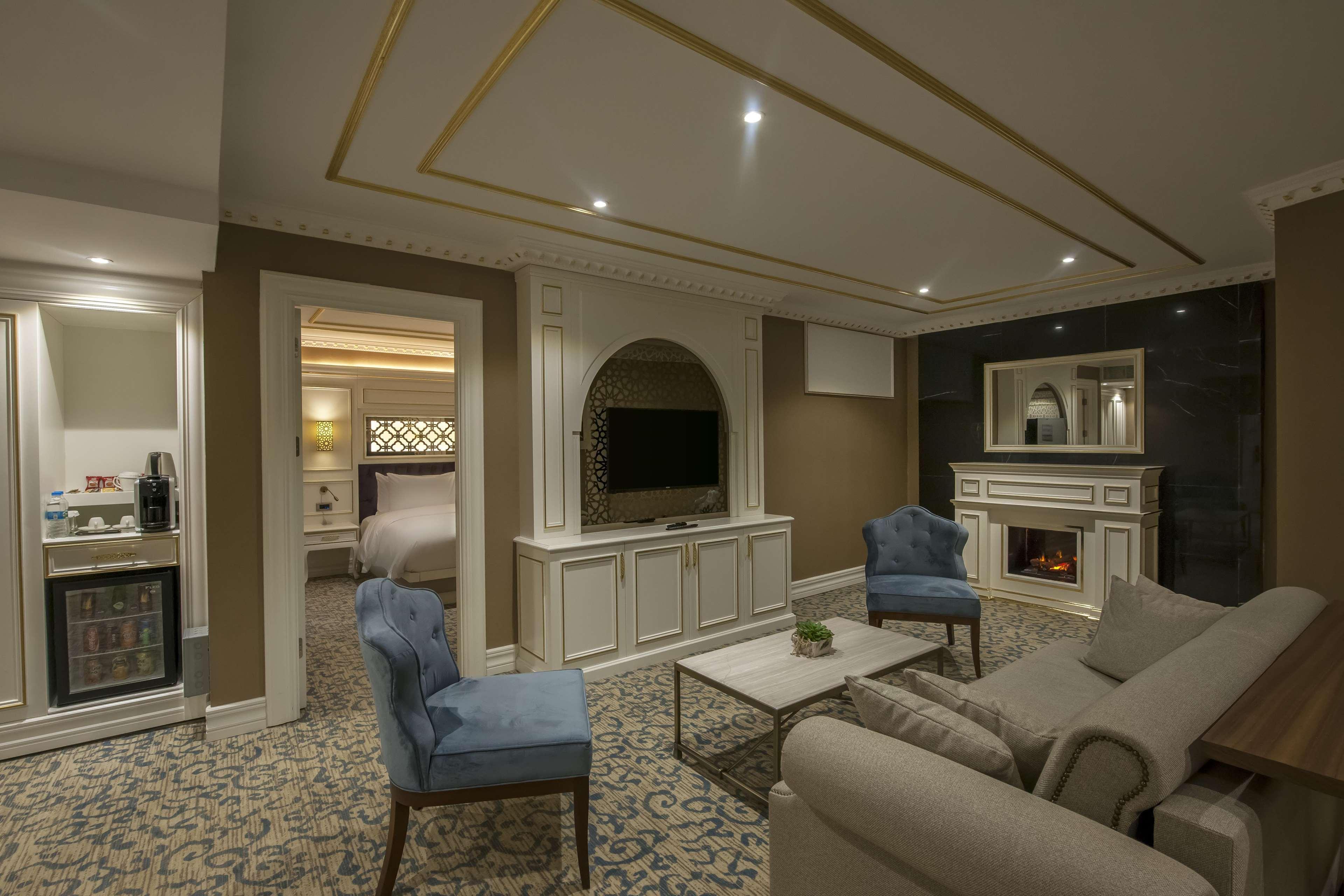 Hotel Doubletree By Hilton Elazig Exterior foto
